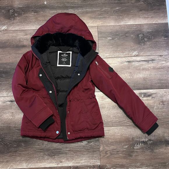 Hollister Ultimate Down Collection Burgundy Jacket - Size Small - Picture 6 of 9